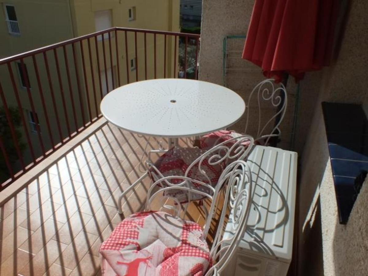 Luminoso Con Vista Al Mar, Balcon, Aparcamiento, Aire Acondicionado Y Cocina Equipada En - Es-204-10 Rosas