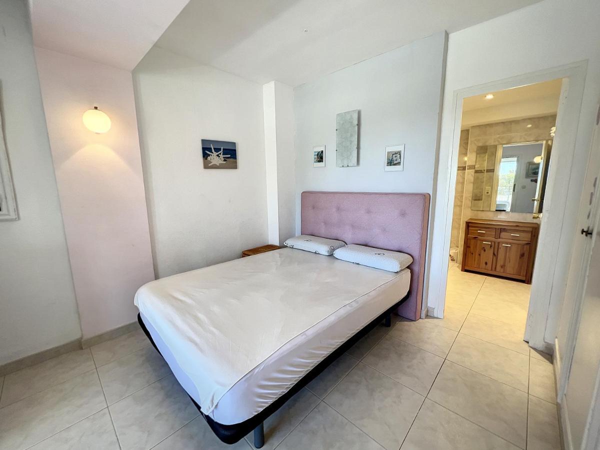 Isla De 1-24 Apartment Roses