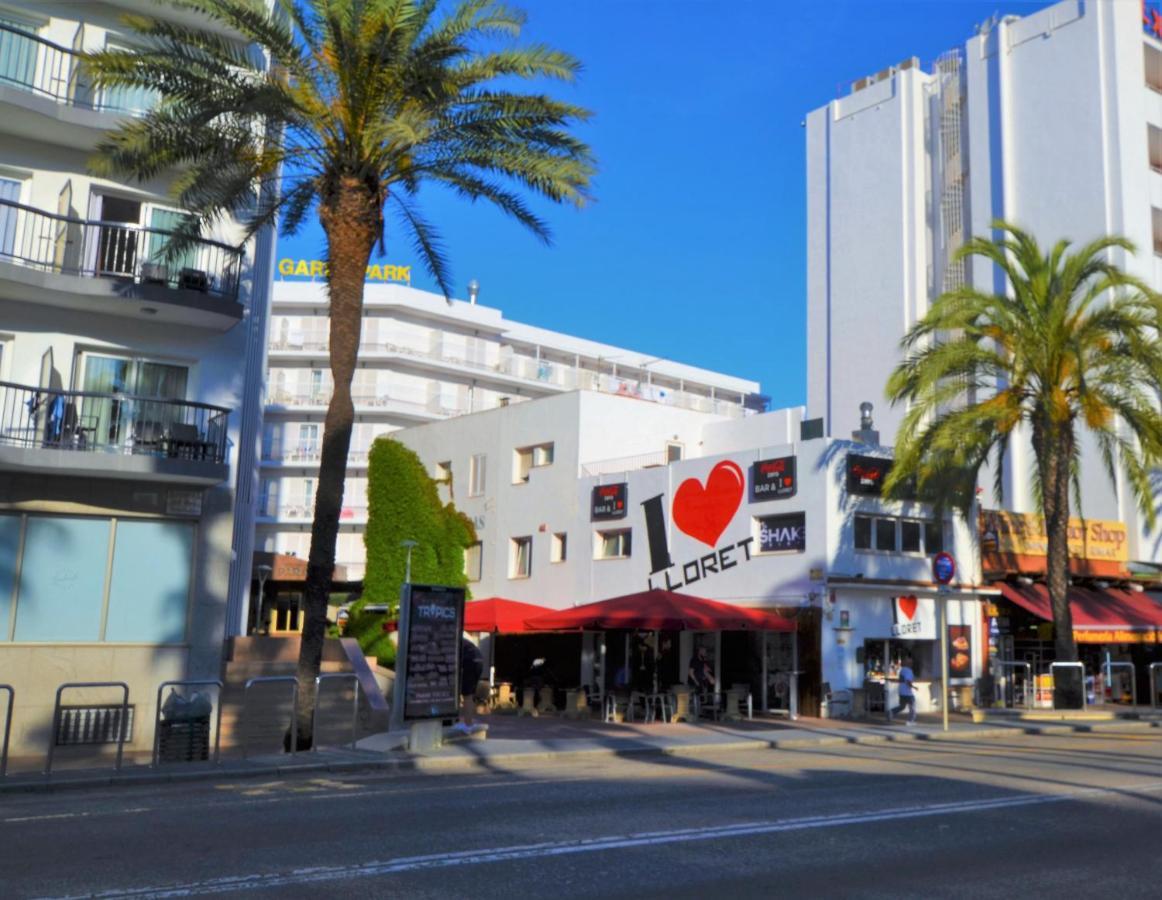 Centro De Lloret 8 People Apartment