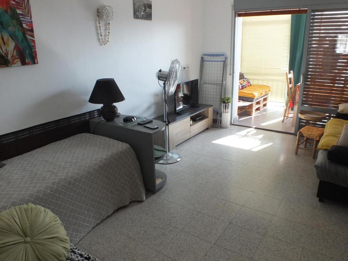 Cerca De La Playa Con Terraza Y Parking En Roses, Costa Brava - Es-204-55 Apartamento *