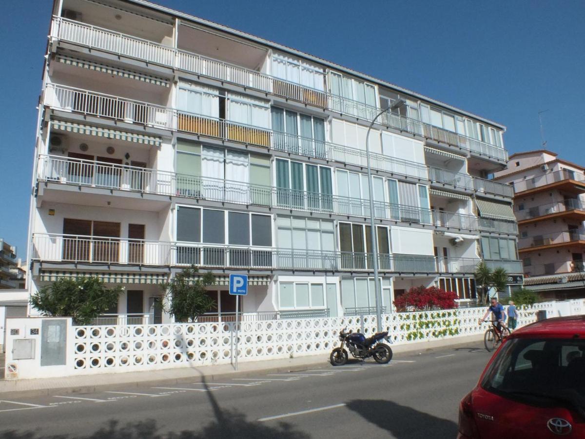 Apartamento Cerca De La Playa Con Terraza Y Parking En Roses, Costa Brava - Es-204-55 Rosas