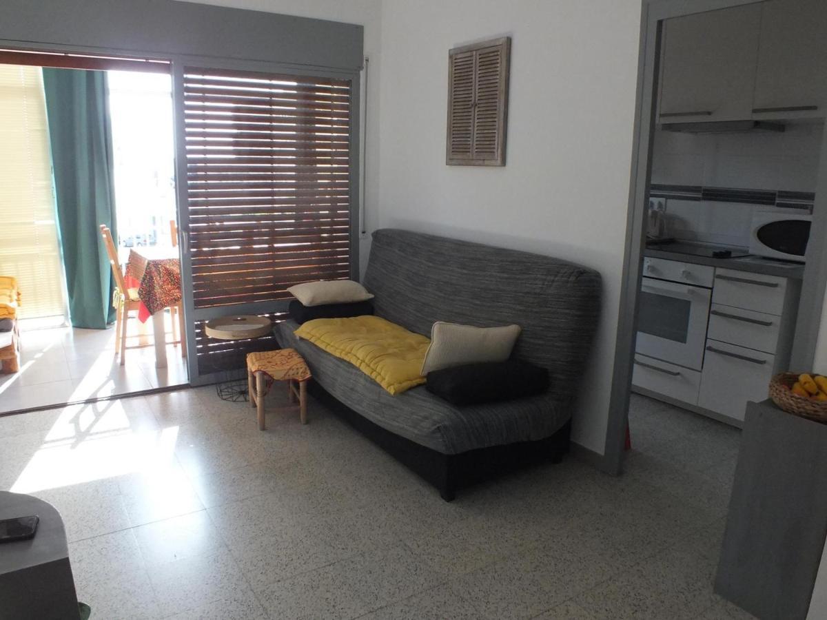 Cerca De La Playa Con Terraza Y Parking En Roses, Costa Brava - Es-204-55