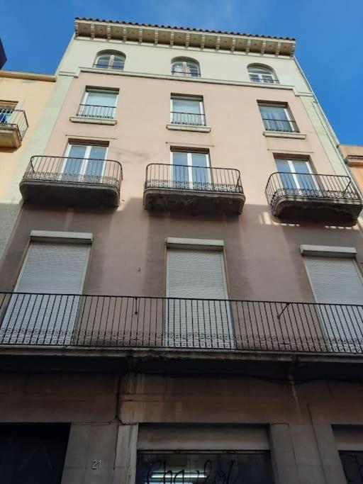 Piso Amplio Y Luminoso Apartamento Figueras