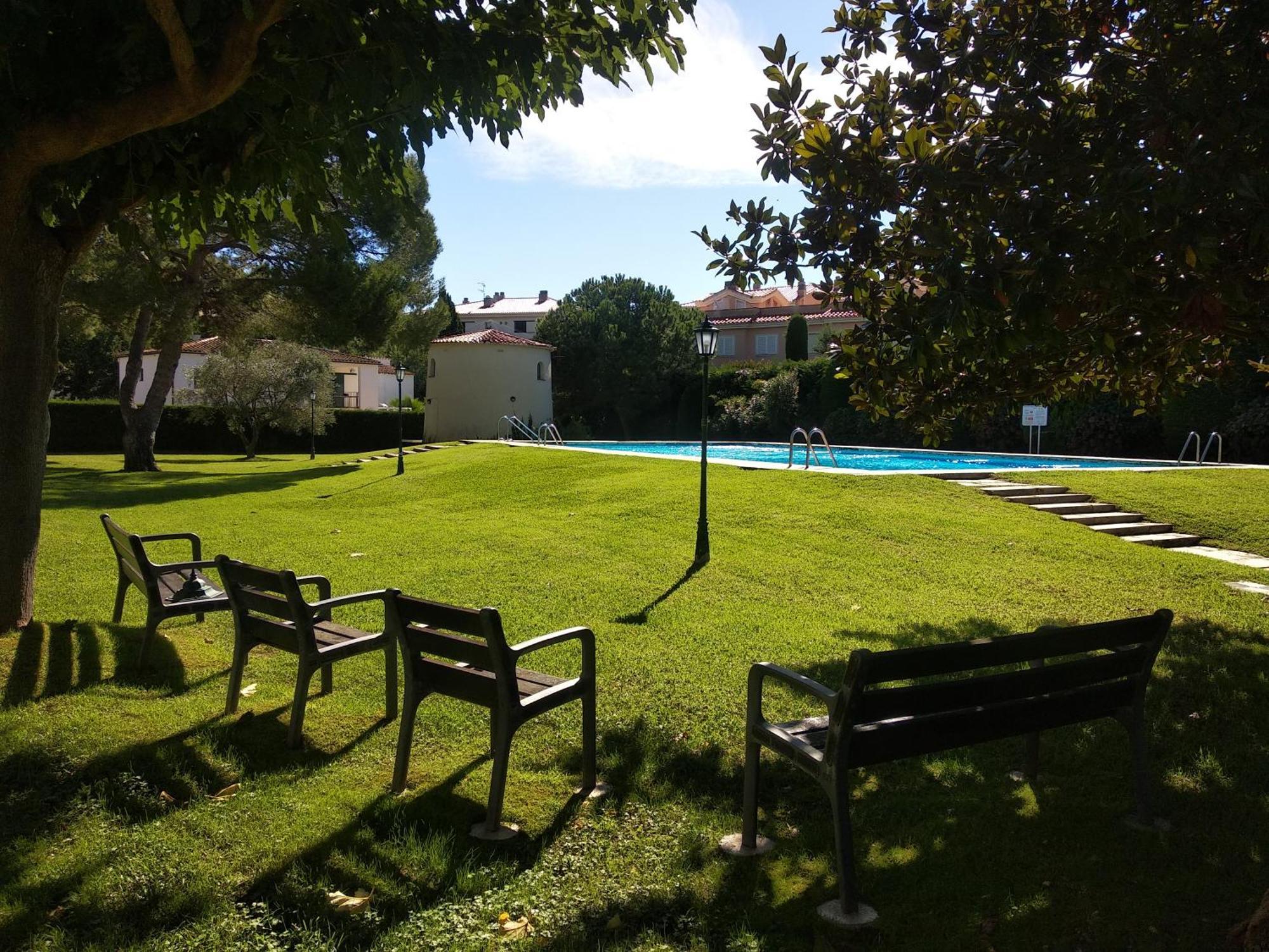 Vidabrava, Sagaro Garden Loft