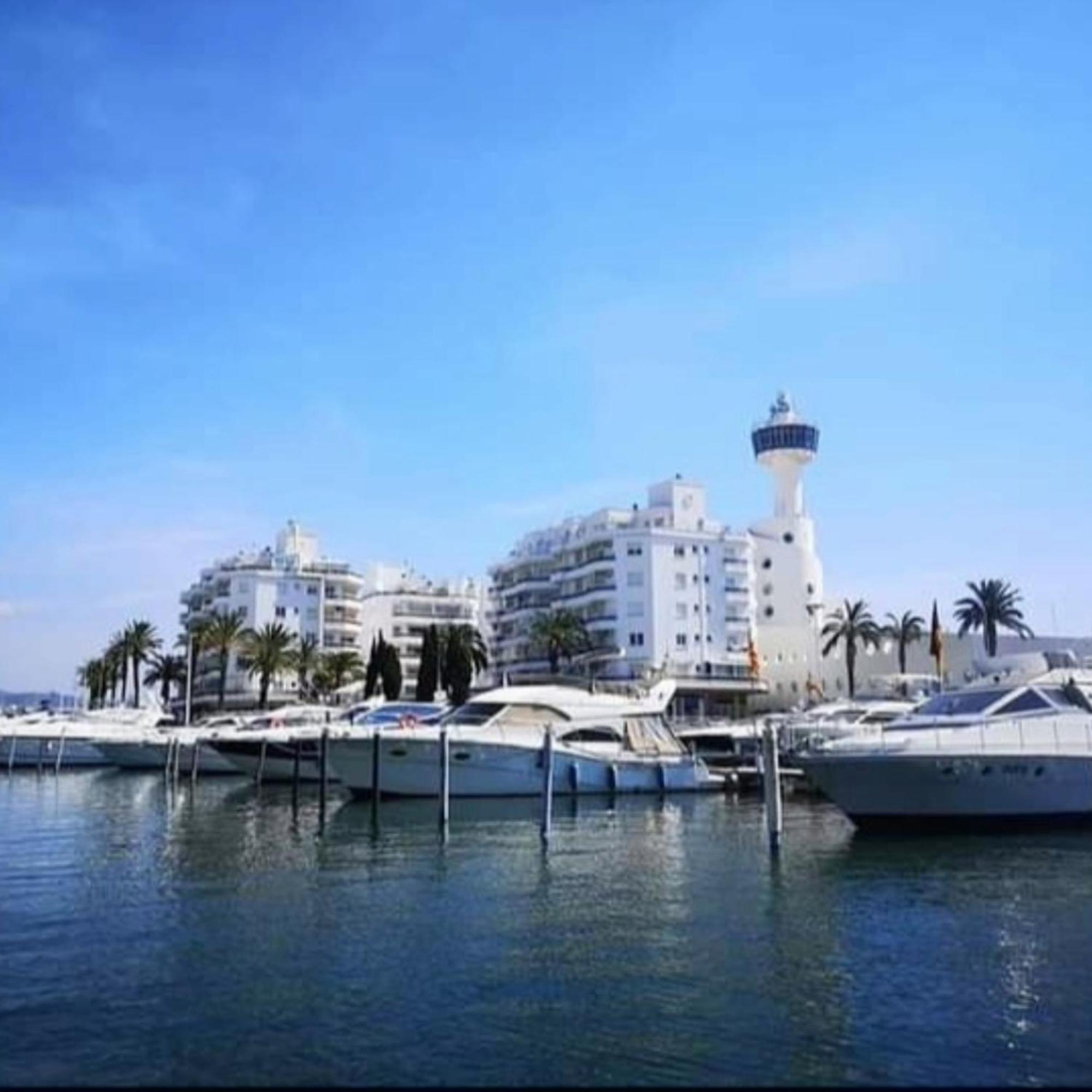 Unsejouraempuriabrava-terrasse-vue -clime- Wifi Parking Empuriabrava