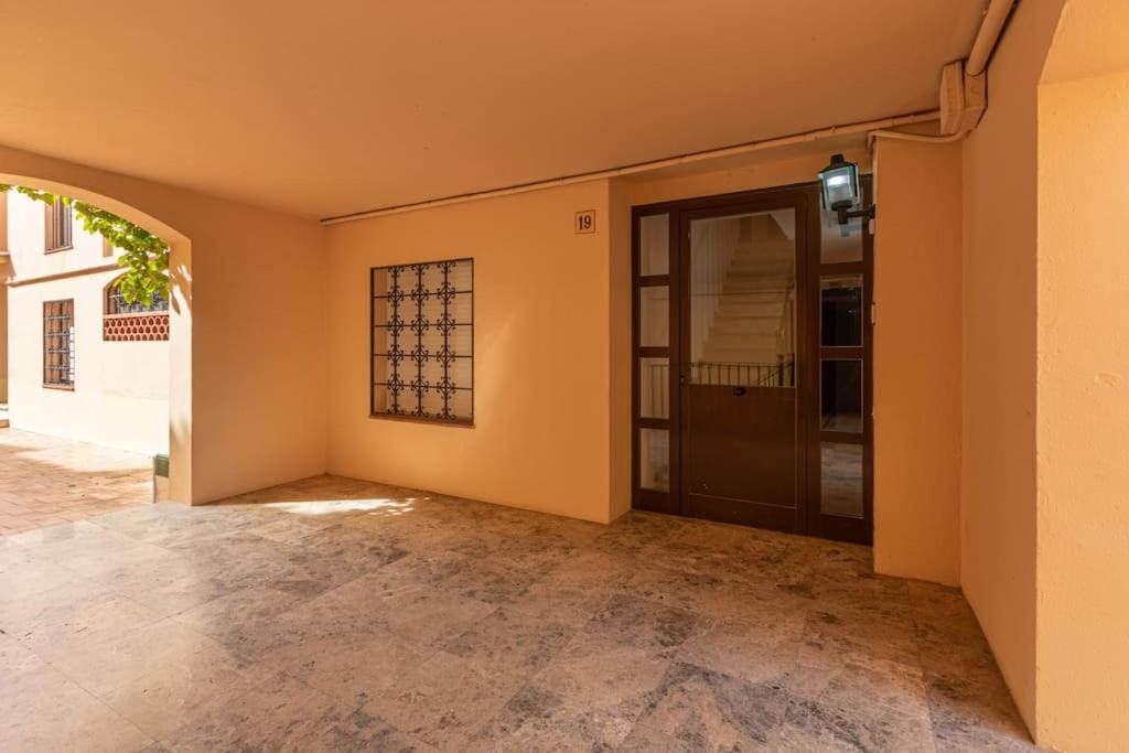 Apartamento 141-empurialola- Con Piscinas En El Centro Y Cerca Del Mar *