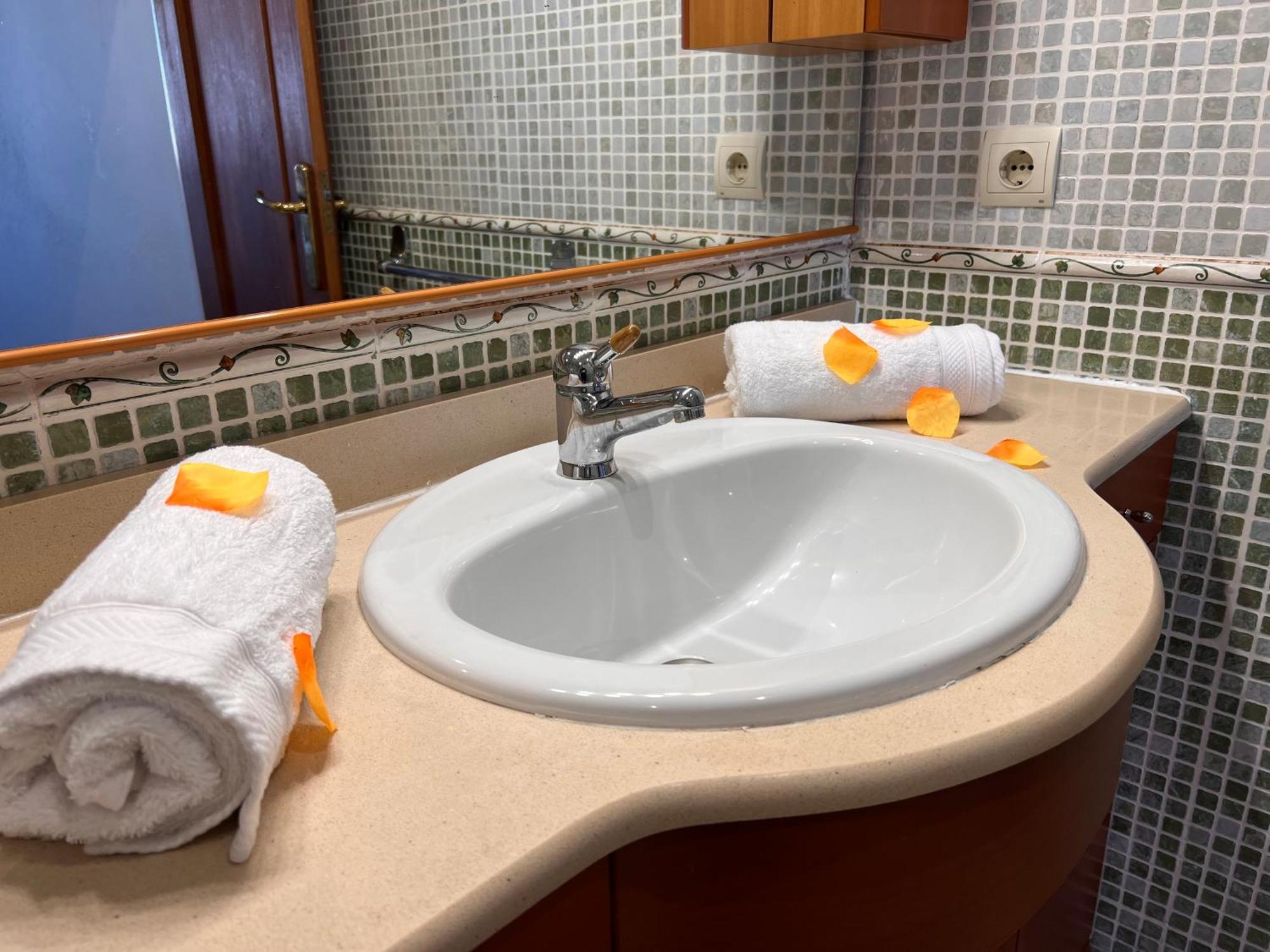 Om, Piscina Privada, Aire Acondicionado Free Villa