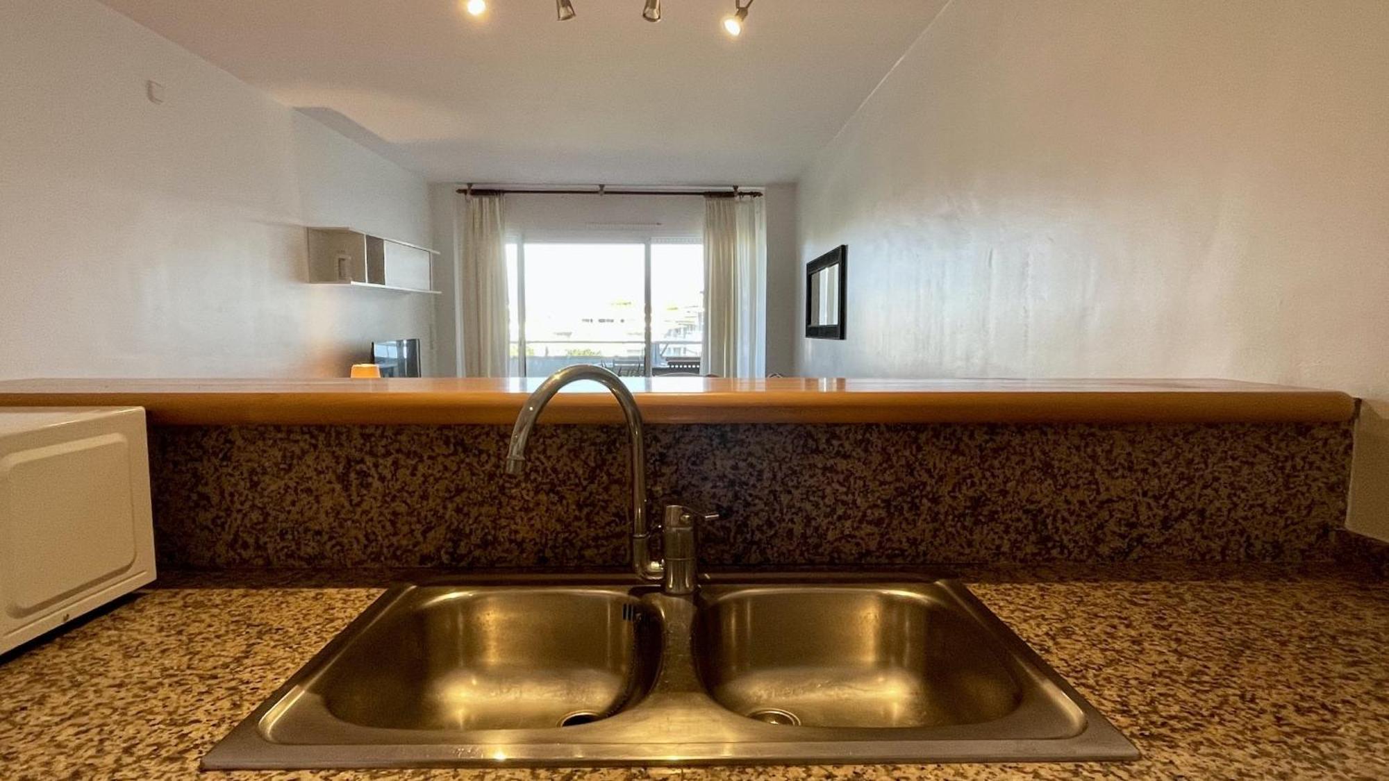 Mar G 304 Apartment