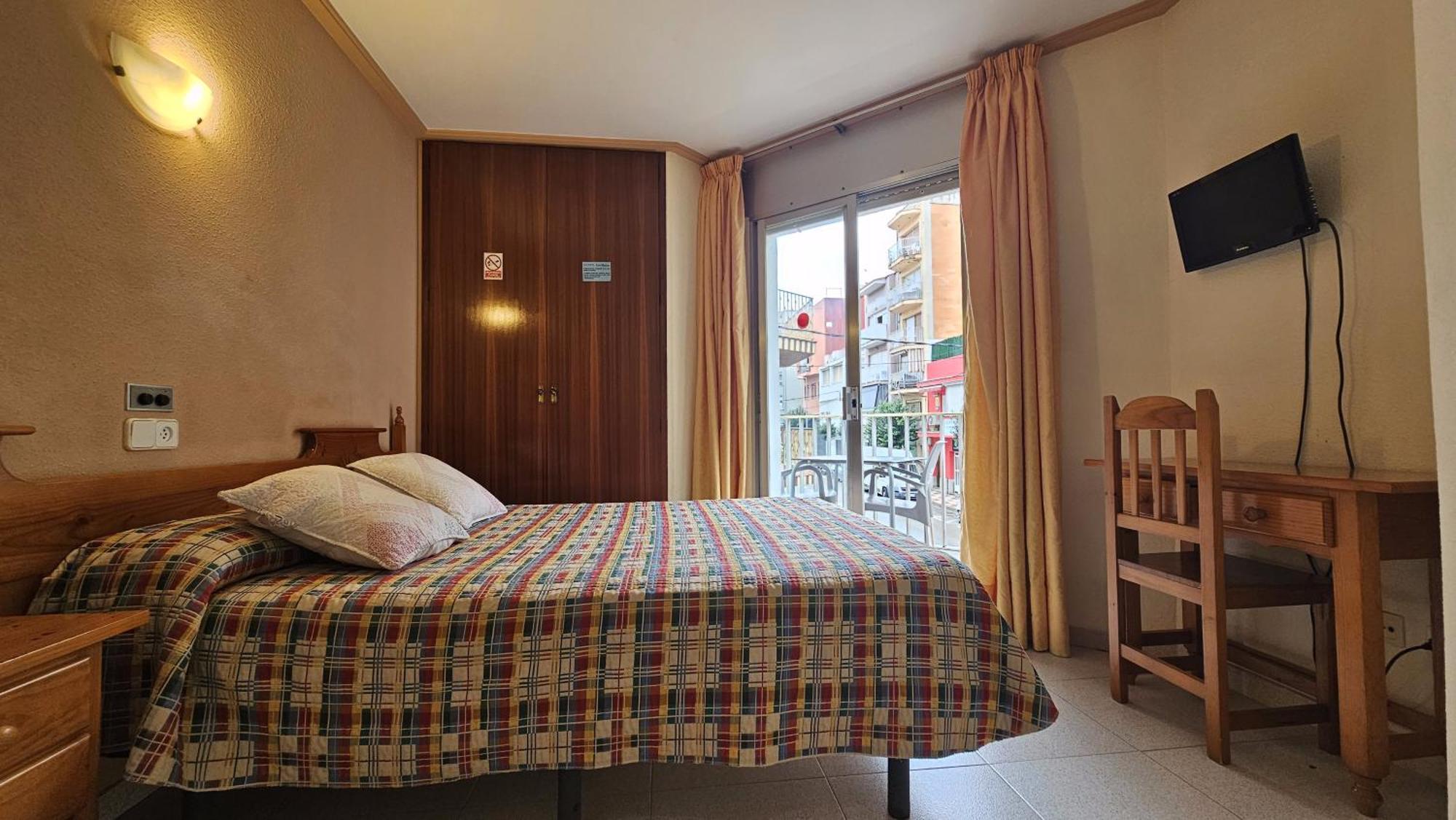 Maños Pensión Blanes