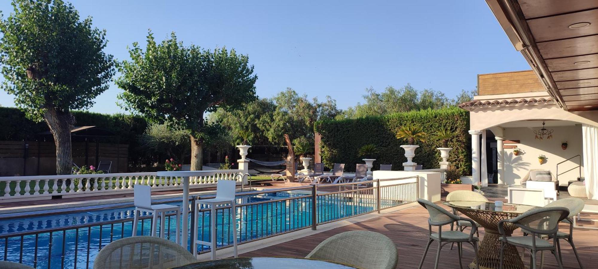 & Restaurant Figueres Parc Hotel Los Hostalets de Llers