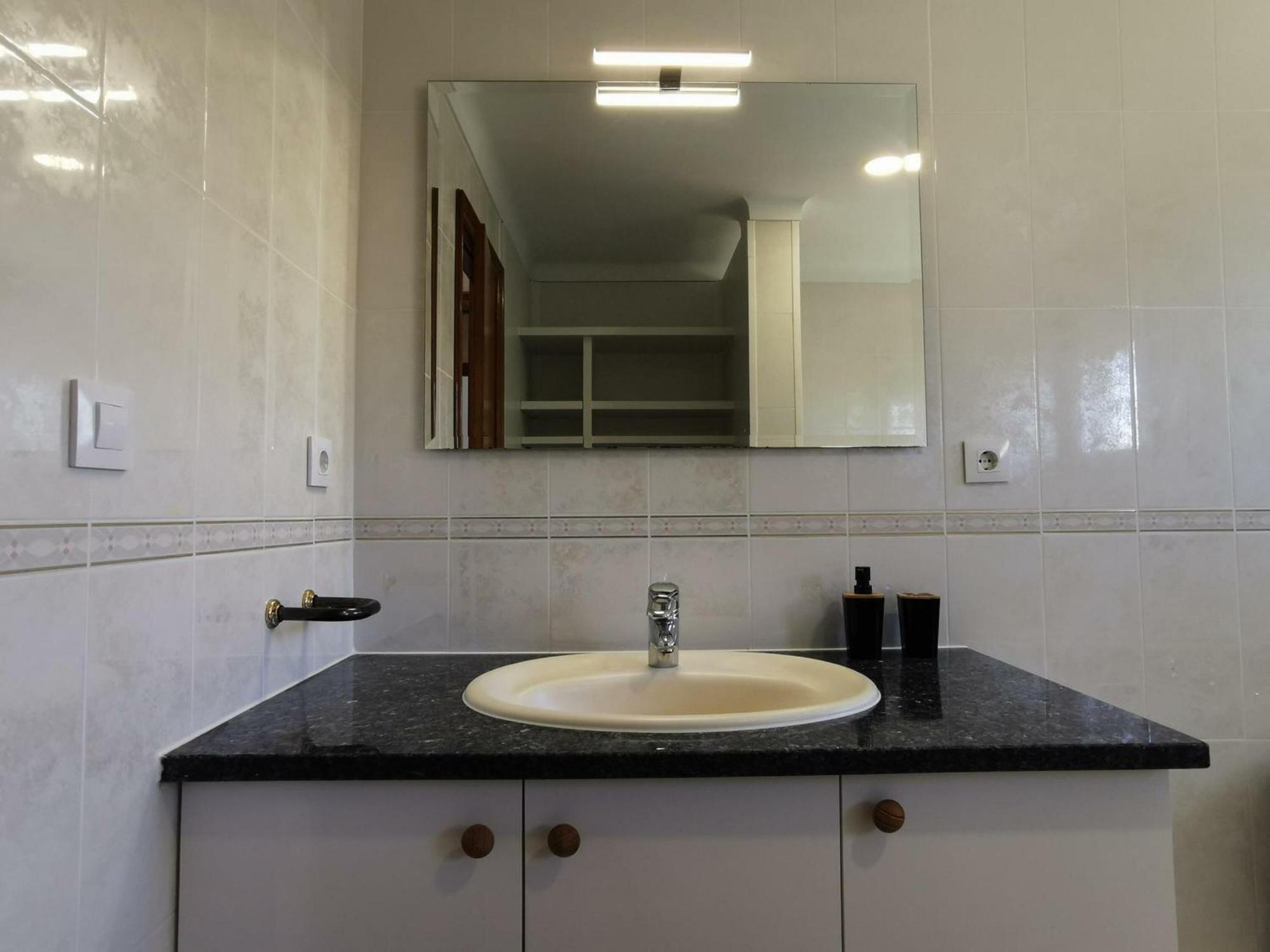 Acogedor A 400m De La Playa En Llanca, Con Terraza Y Bano Hidromasaje - Es-89-135 Llançà