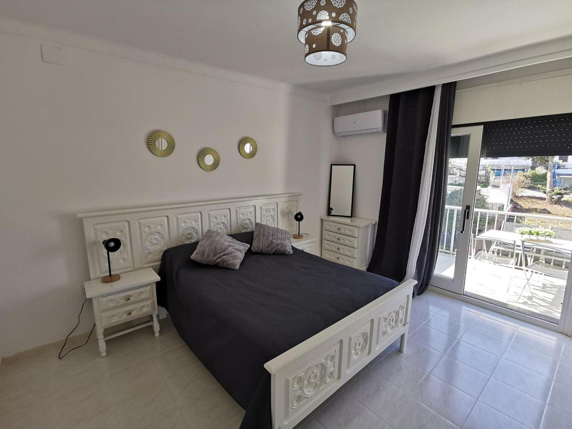 Acogedor A 400m De La Playa En Llanca, Con Terraza Y Bano Hidromasaje - Es-89-135 Apartamento Llançà