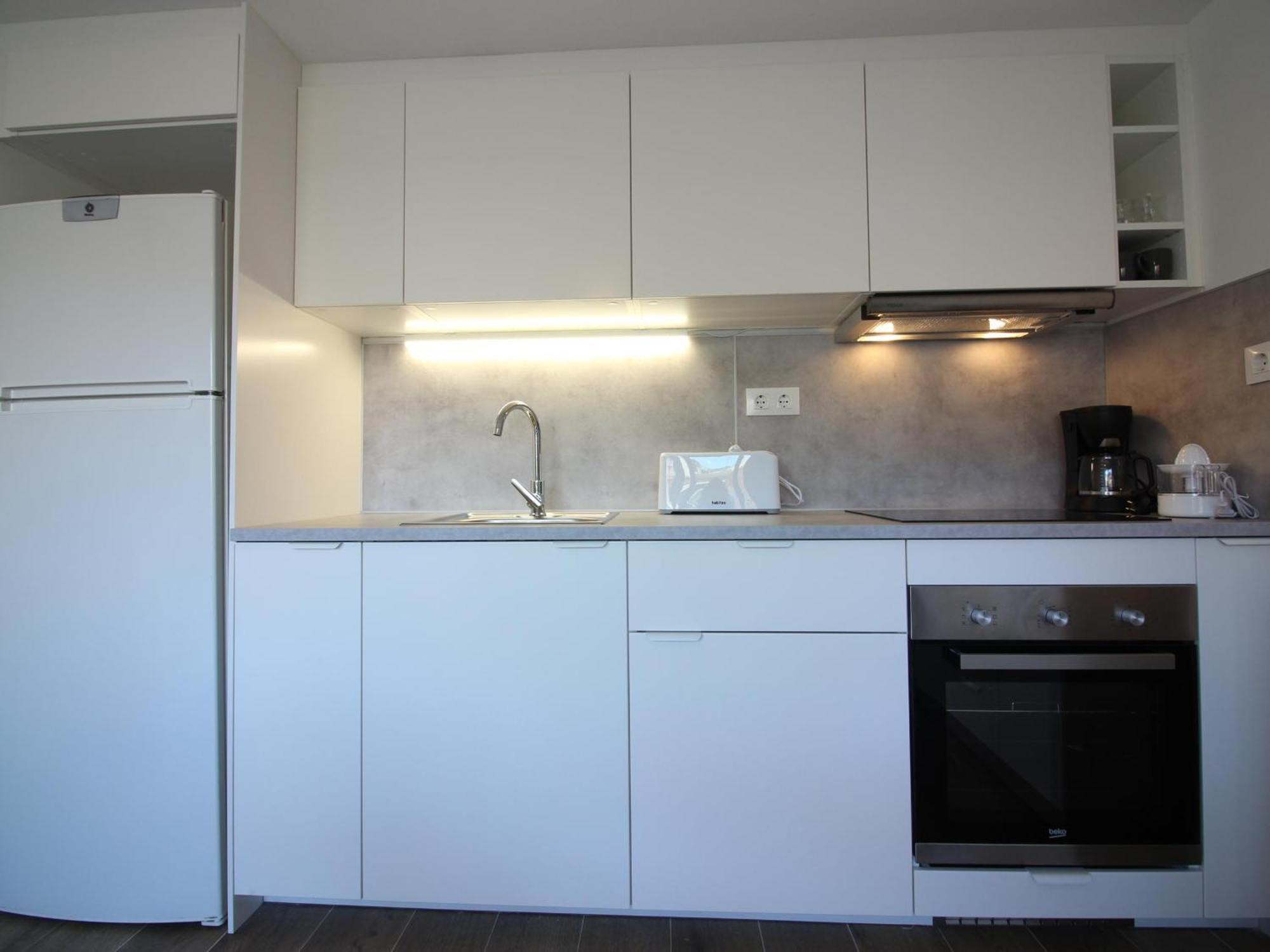 Renovado En El Centro De A Solo 150m De La Playa, Ideal Parejas - Es-228-110