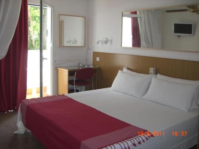 La Caleta De Hotel