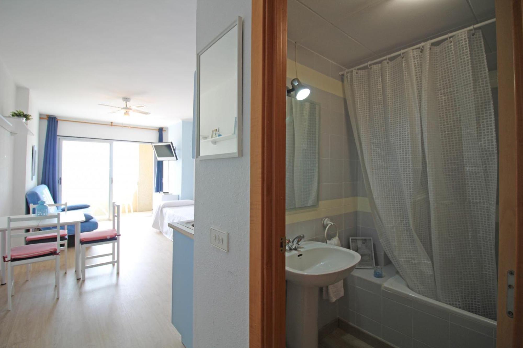 BASIC COMFORT Estudio Miami 4º * Ampuriabrava