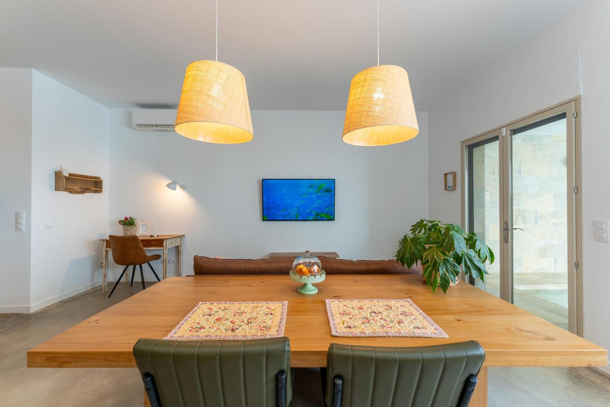 Loft Con Piscina Climatizada De Agua Salada Y Parking En El Centro De Figueres *