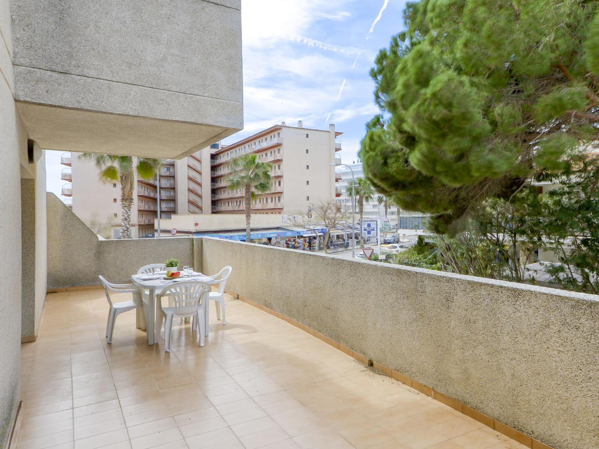 Apartamento Mismar-2 By Interhome Rosas