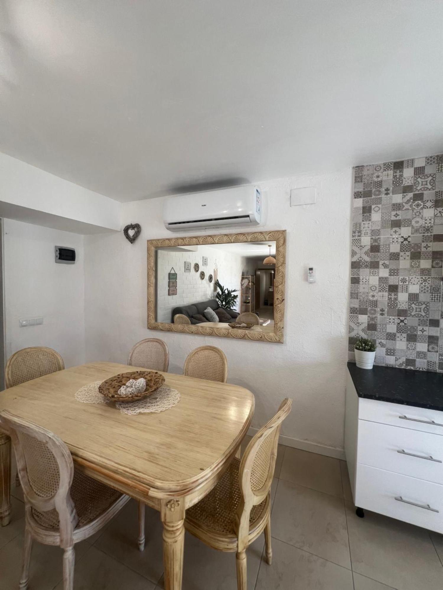 Apartment Loft, Jardin Y Piscina Privada *