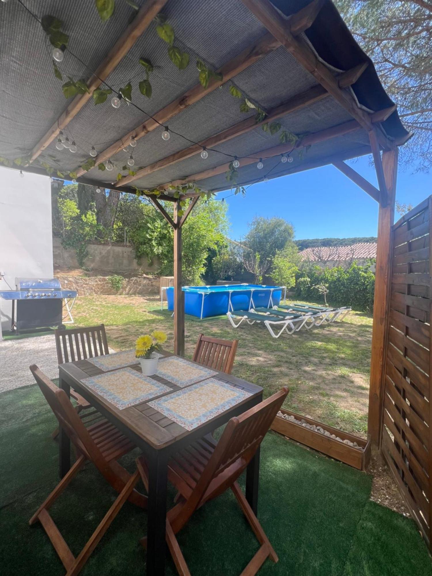 Apartment Loft, Jardin Y Piscina Privada
