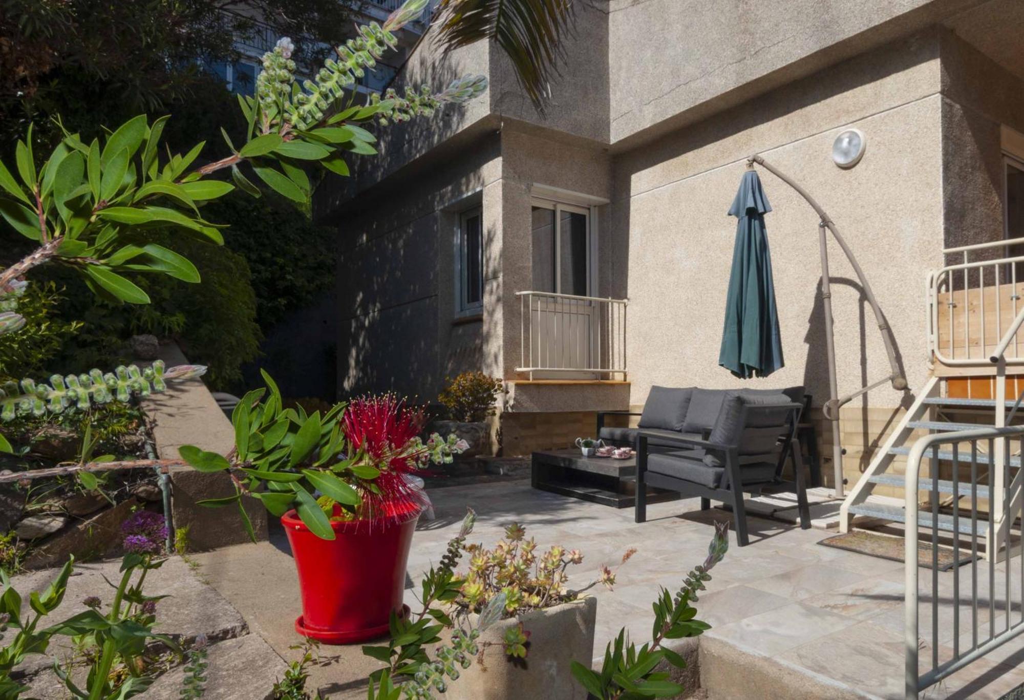 1233 Neus Con Piscina - Apivend Immo Rosas