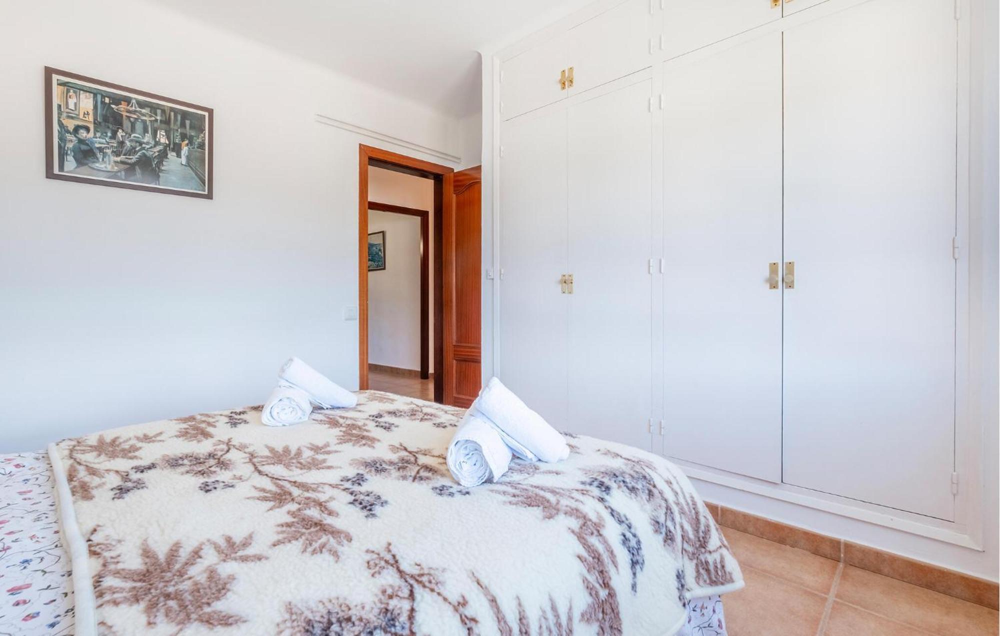 Apartamento Stunning In With Kitchenette