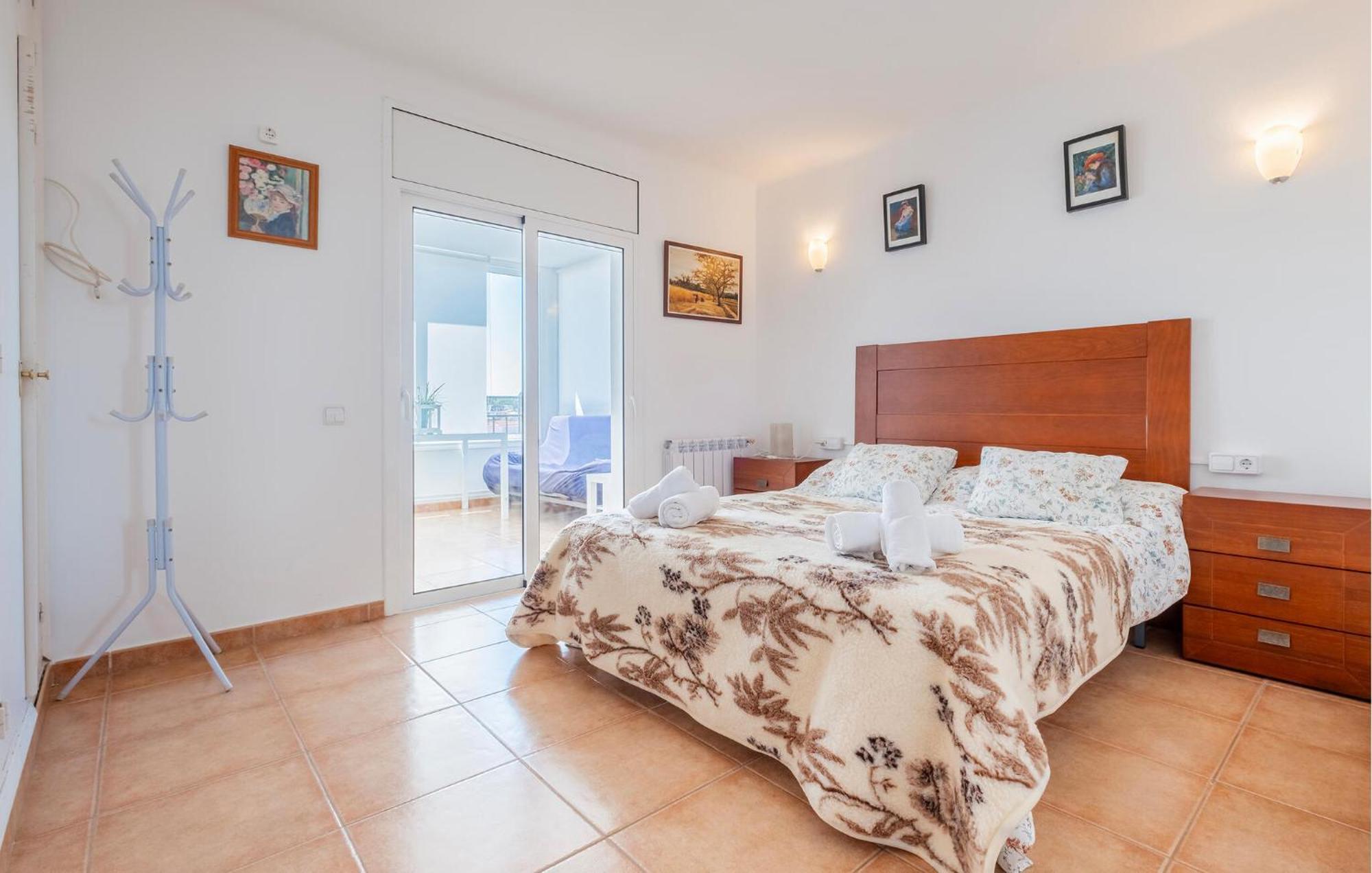 Stunning In With Kitchenette