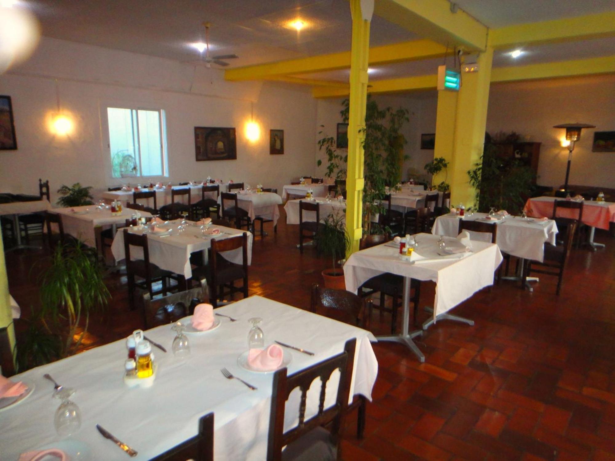 Pensió Restaurant Llança Pensión