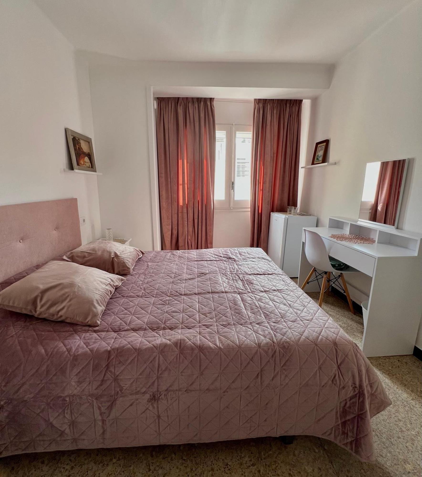 Escondite Con Terraza Compartida En La Azotea Pensión *