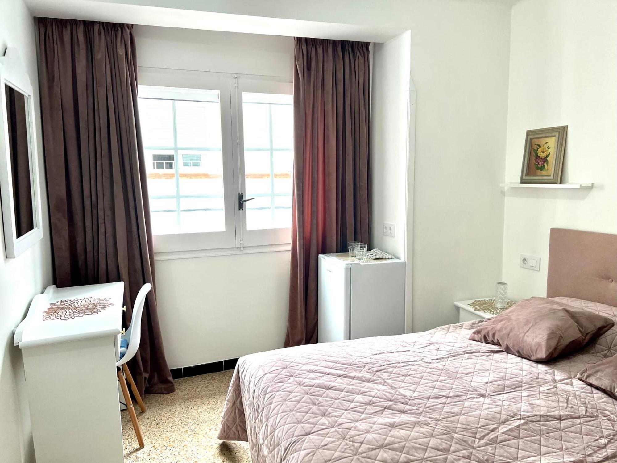 Pensión Escondite Con Terraza Compartida En La Azotea *