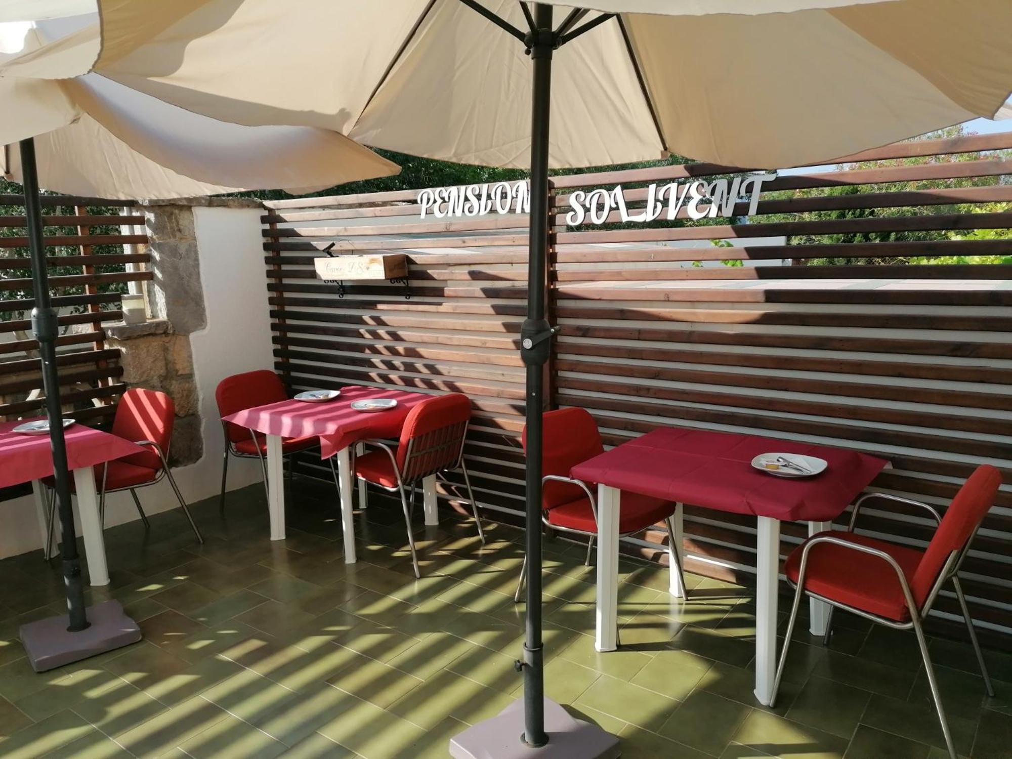 Pensió Solivent Hotel *