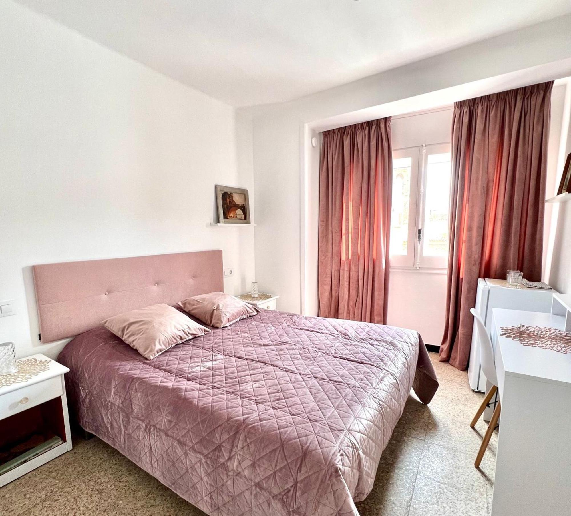 Escondite Con Terraza Compartida En La Azotea Pensión Rosas