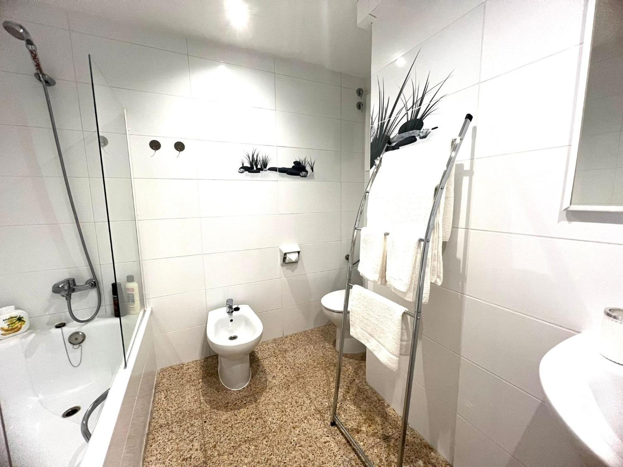 Escondite Con Terraza Compartida En La Azotea
