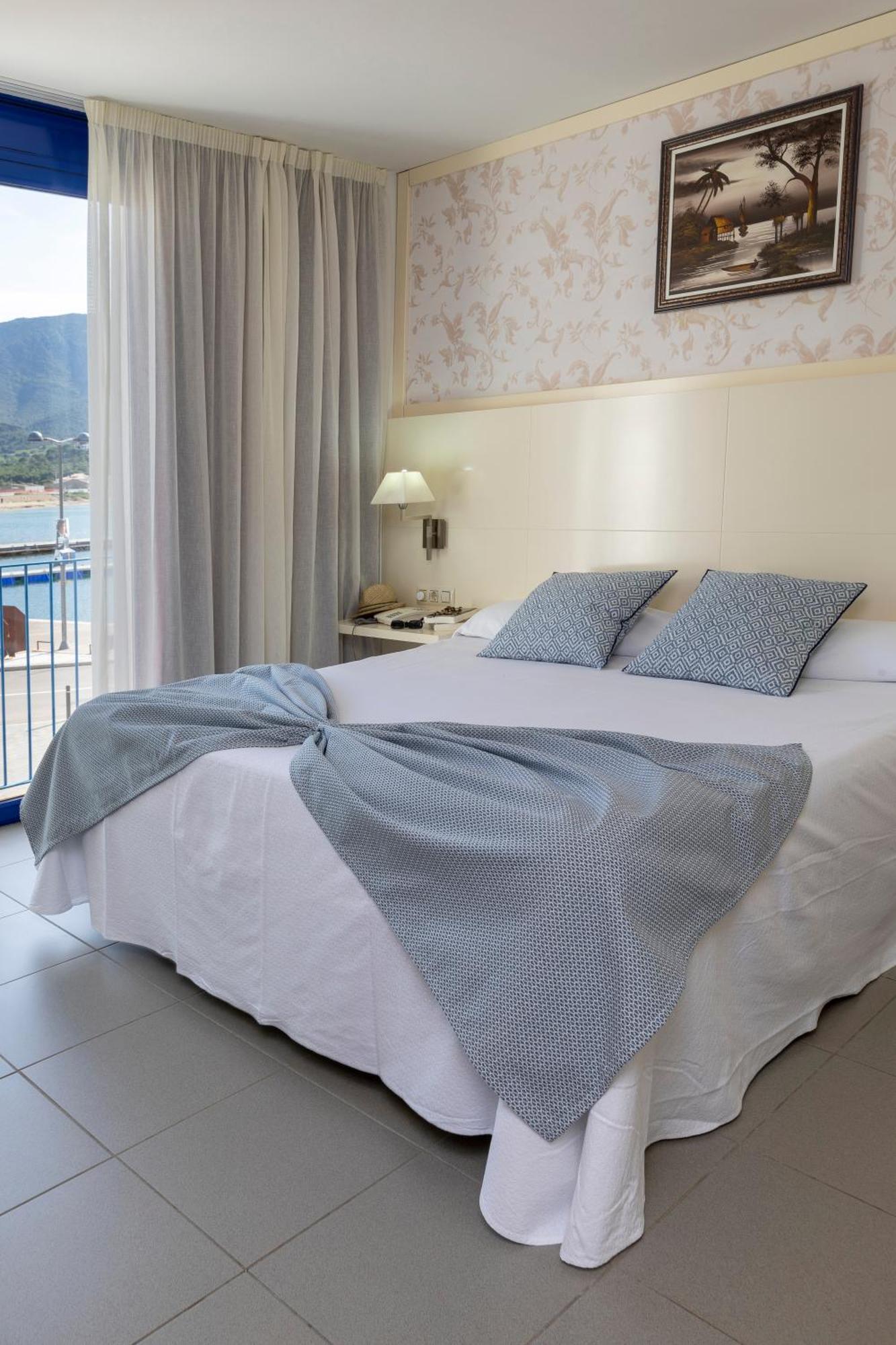 Hotel Cap De Creus 3*