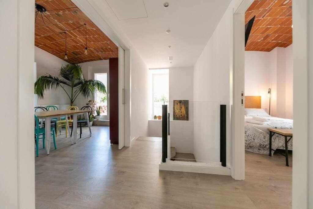 Newly Renovated W Pool & Bikeparking * Gerona