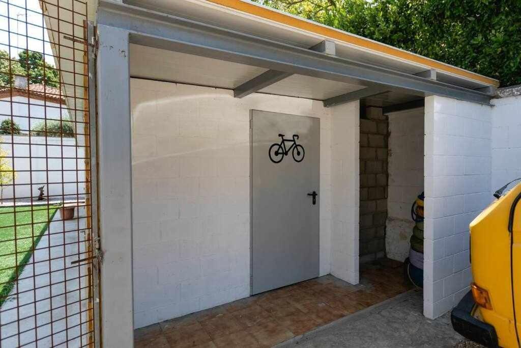 Newly Renovated W Pool & Bikeparking *