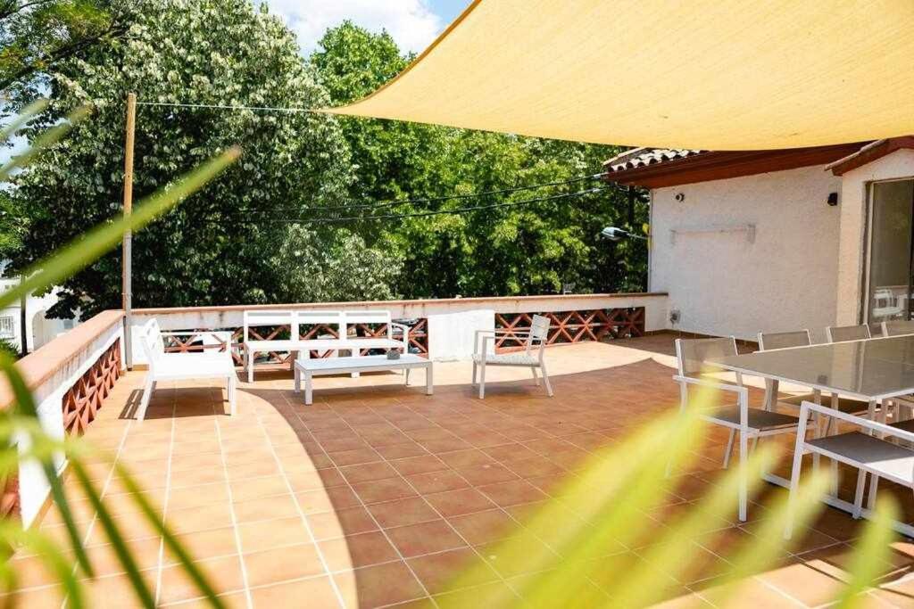 Pensión Newly Renovated W Pool & Bikeparking Gerona