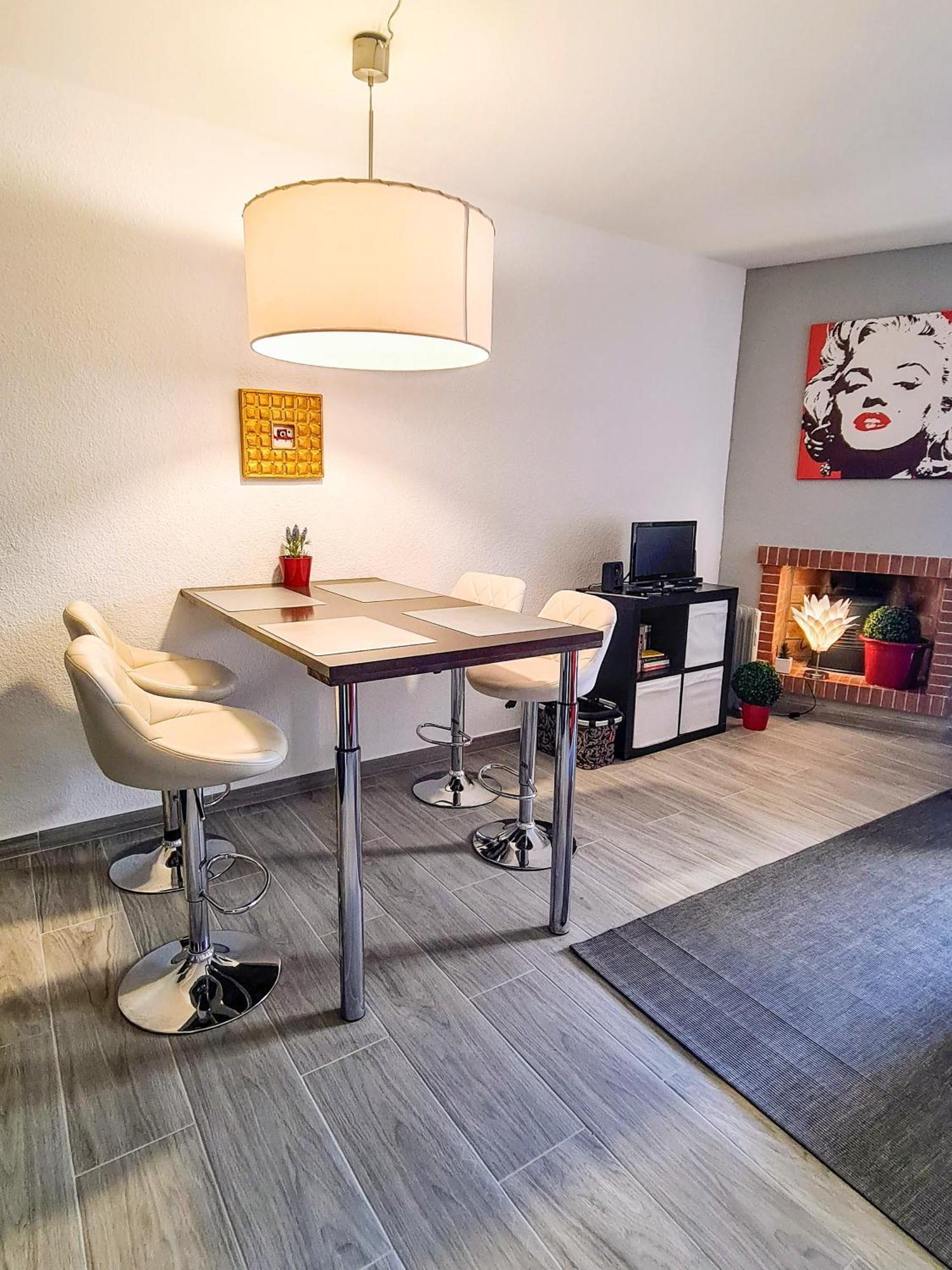 Nahe Strand, Stadt Und Yachthafen - Frisch Renoviert Apartment *
