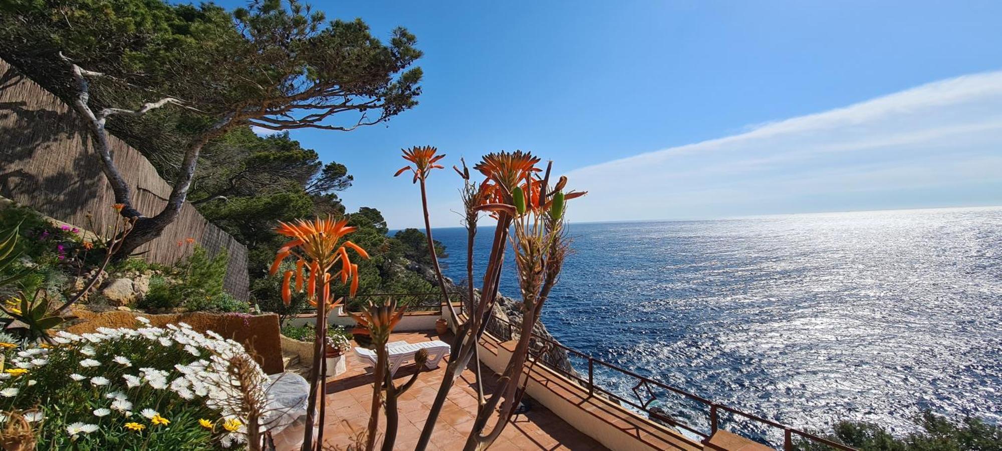 Transatlantique En Premiere Ligne De Dite Esmeralda Villa Llafranc