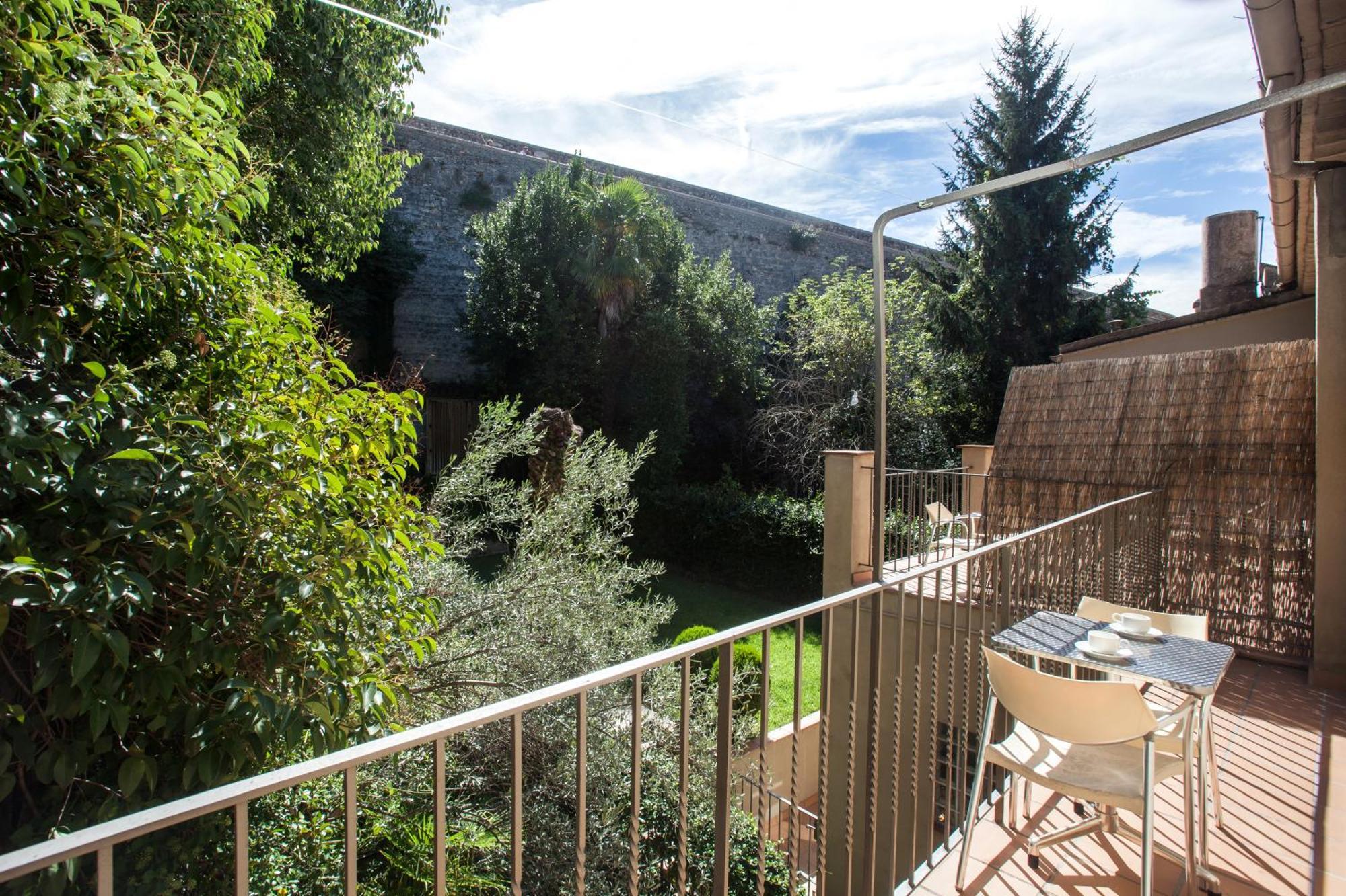 Gardens Of Host Onyarapartments * Gerona