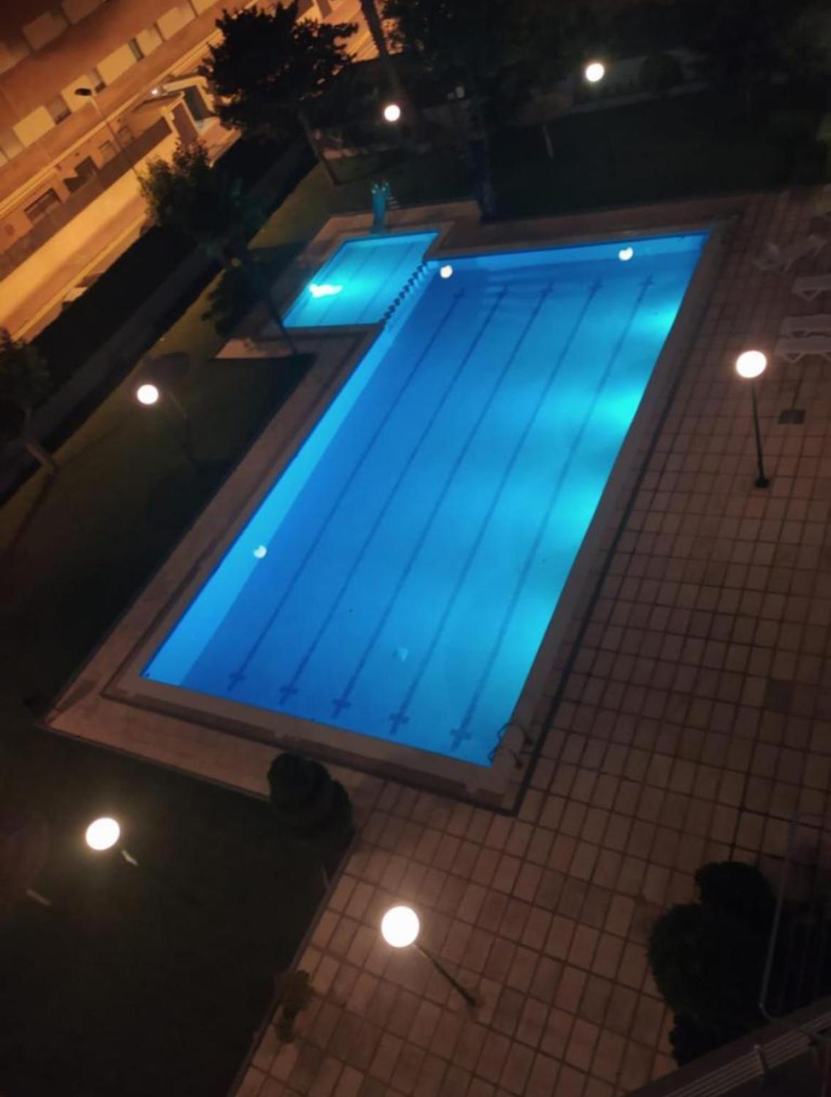 Apartment Piso Reformado Con Terraza, Piscina, 3 Minutos De Playa De Fenals *