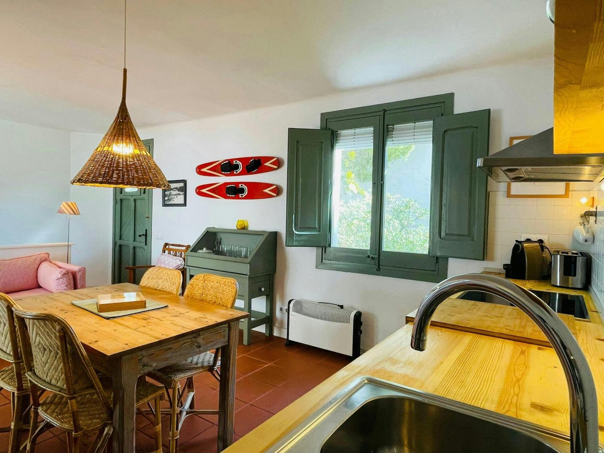 Apartamento T2 - Sunny Duplex With Garden 50m From Tamariu