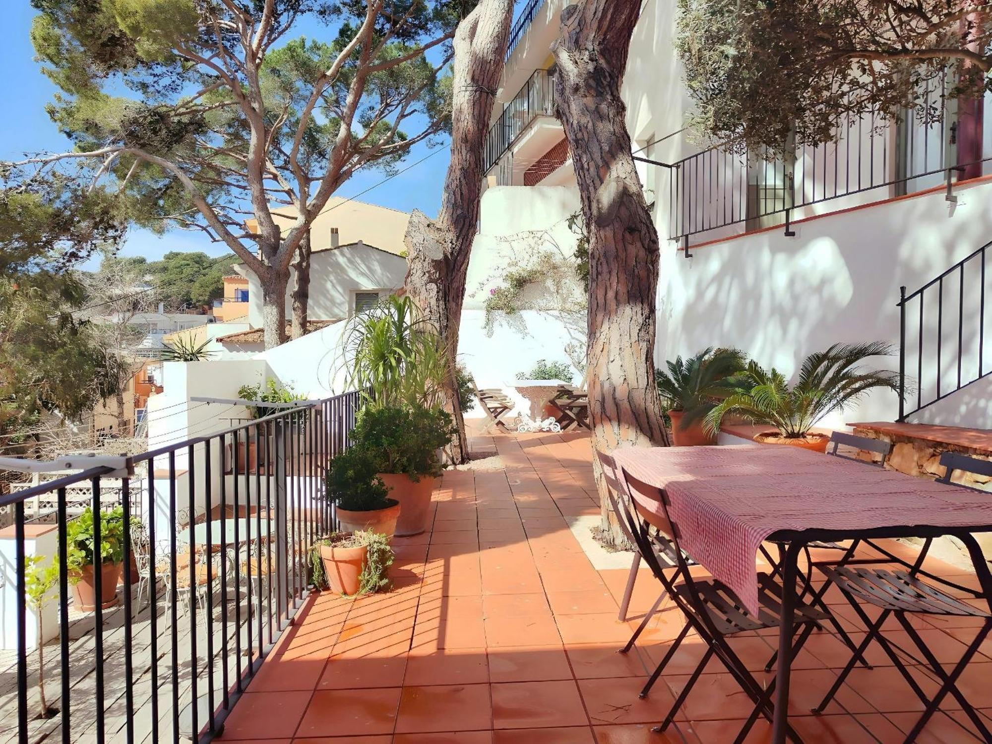 Apartamento T2 - Sunny Duplex With Garden 50m From Tamariu