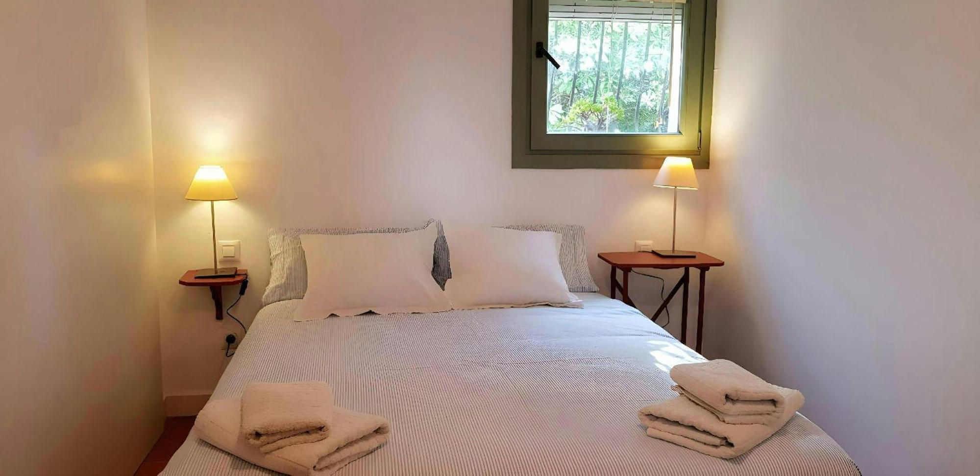 T2 - Sunny Duplex With Garden 50m From