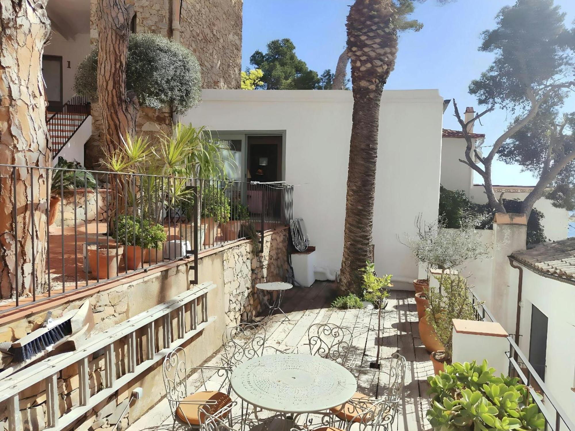 T2 - Sunny Duplex With Garden 50m From Apartamento