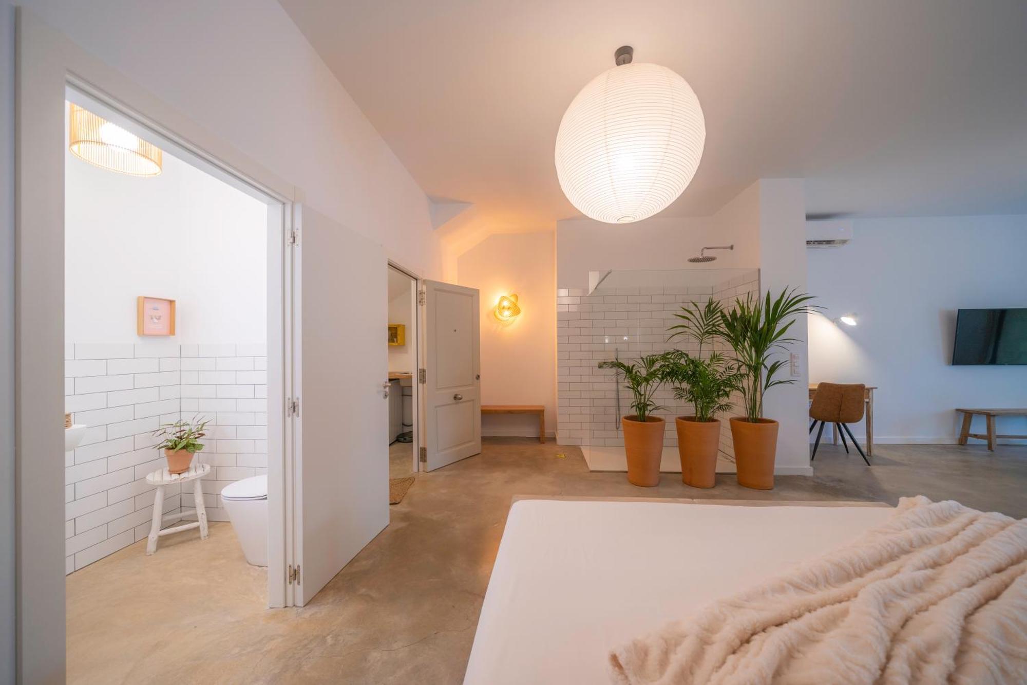 Apartment Loft Con Piscina Climatizada De Agua Salada Y Parking En El Centro De Figueres