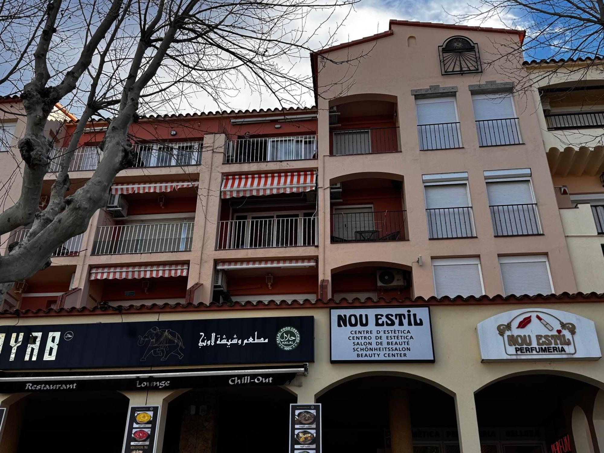141-empurialola- Con Piscinas En El Centro Y Cerca Del Mar Ampuriabrava