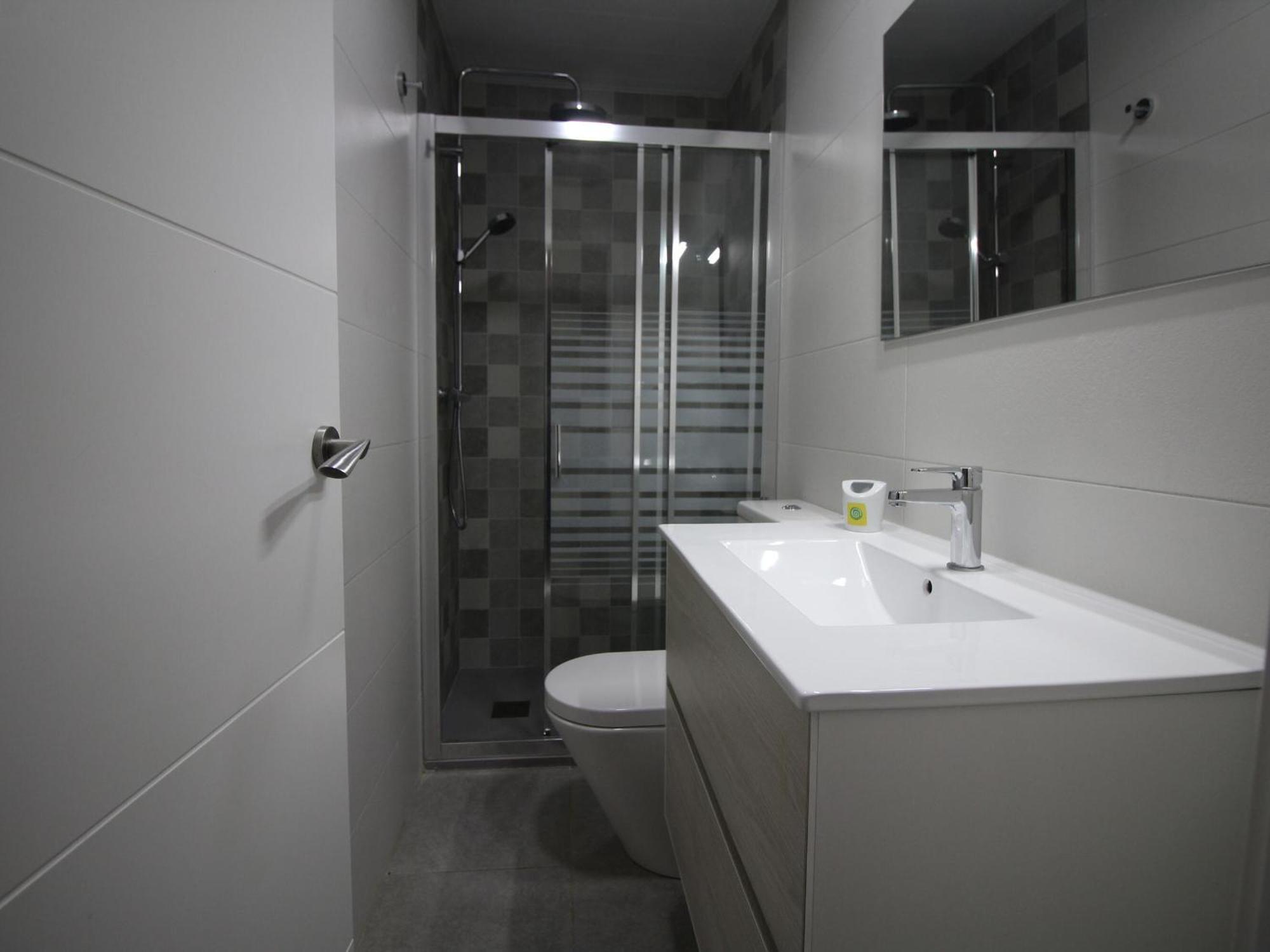 Grifeu 6 - Situado Muy Cerca De La Playa De Cap Ras, 6 Personas - Es-228-195 Apartamento *