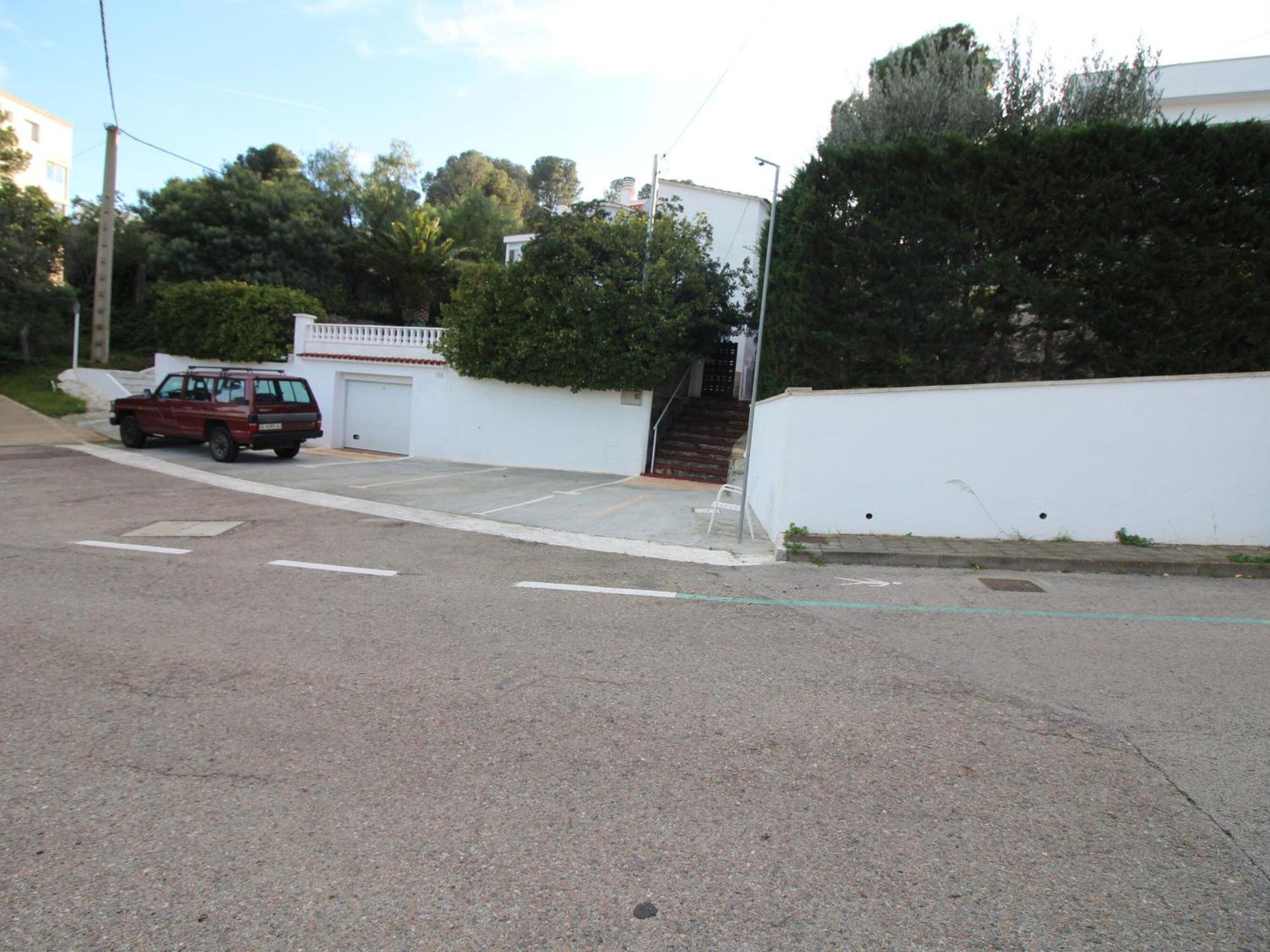 Apartamento Grifeu 6 - Situado Muy Cerca De La Playa De Cap Ras, 6 Personas - Es-228-195 *