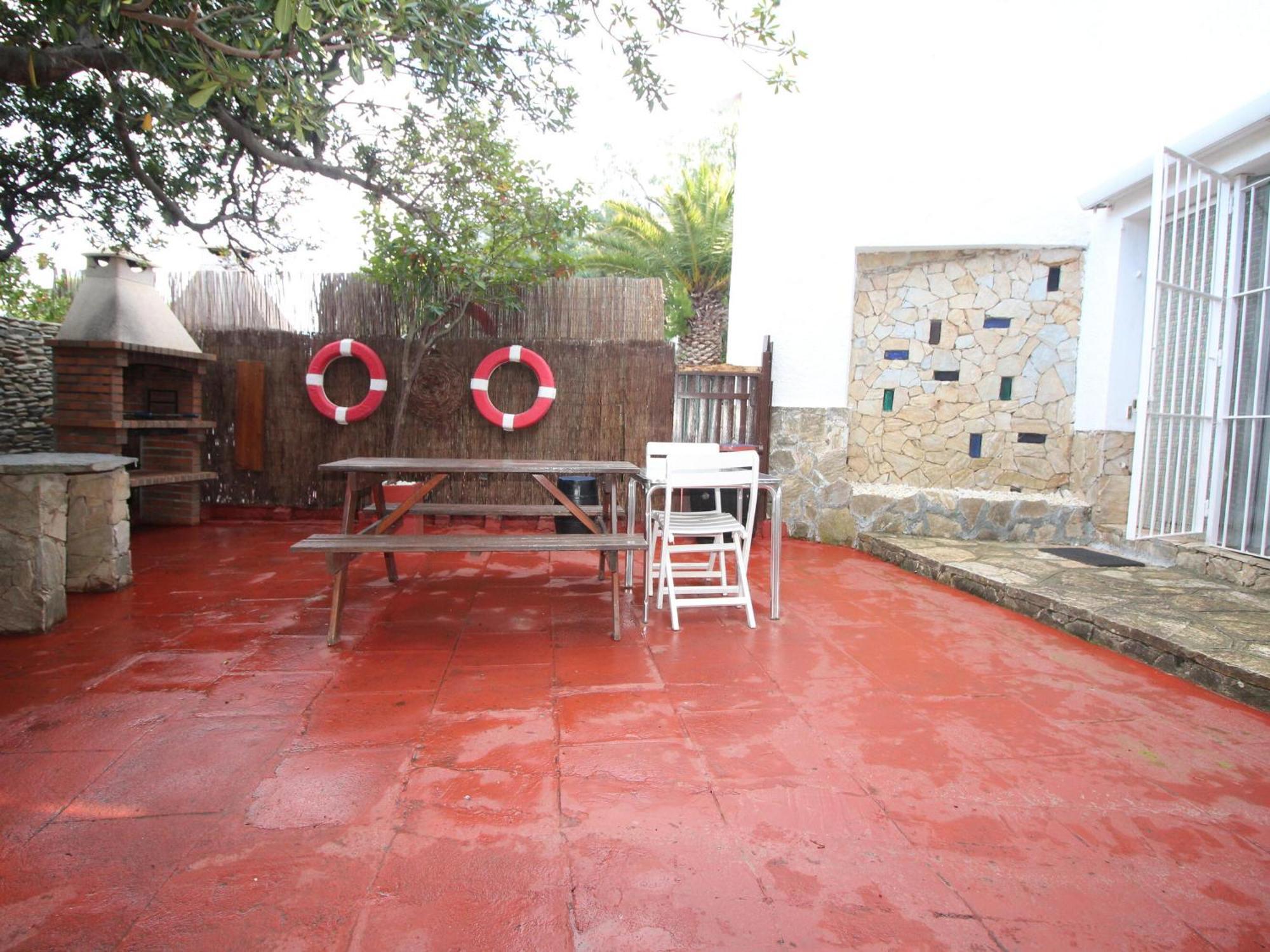 Apartamento Grifeu 6 - Situado Muy Cerca De La Playa De Cap Ras, 6 Personas - Es-228-195 *