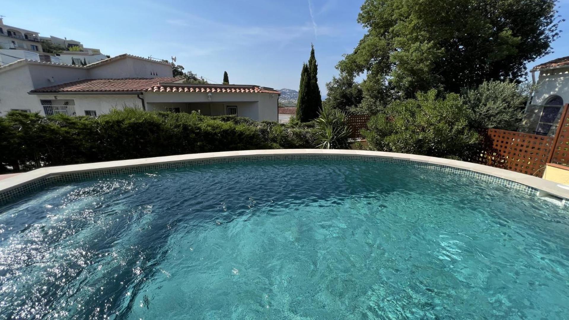 Holiday home Preciosa Casa En Mas Fumats Con Piscina Y Bonitas Vistas